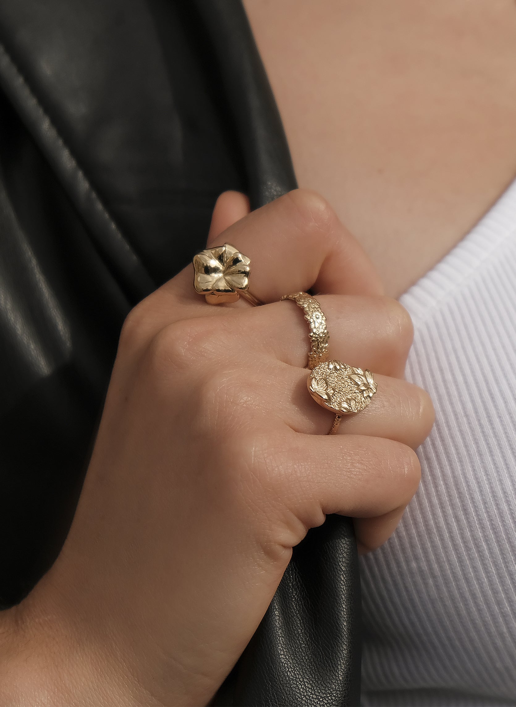 Thin ring Apodis