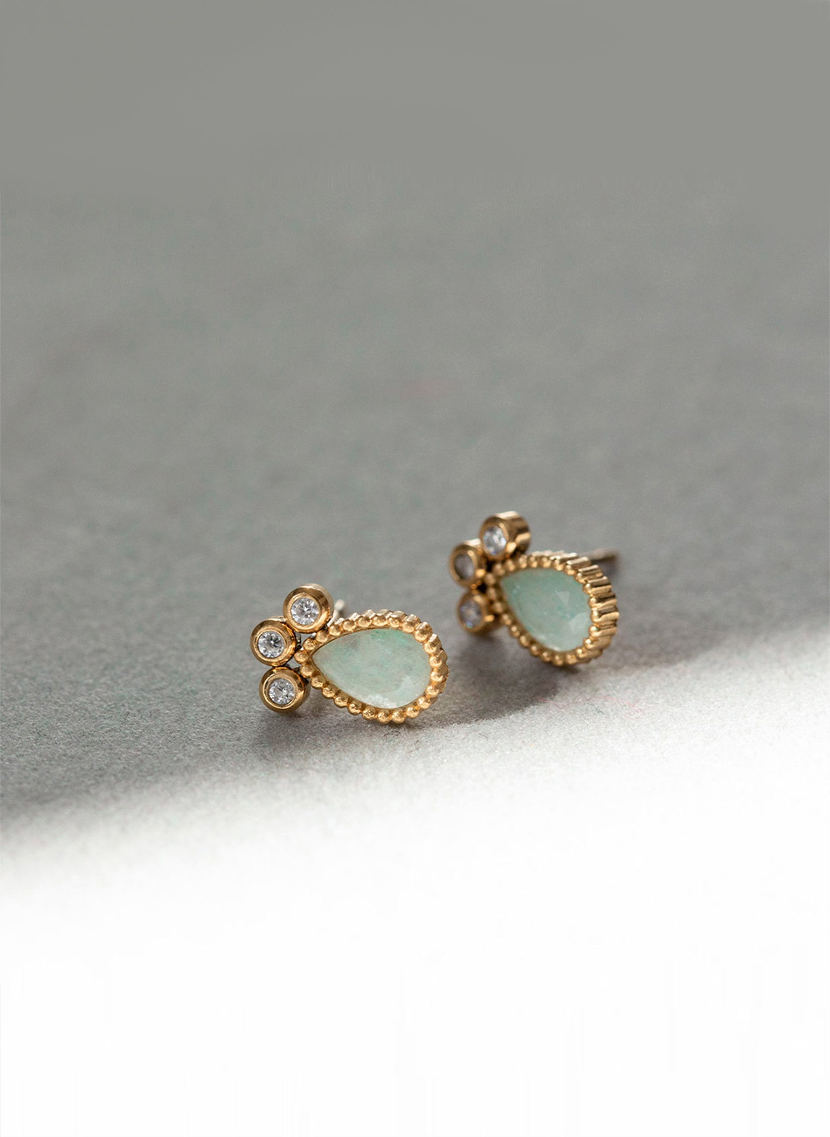 Studs Venus
