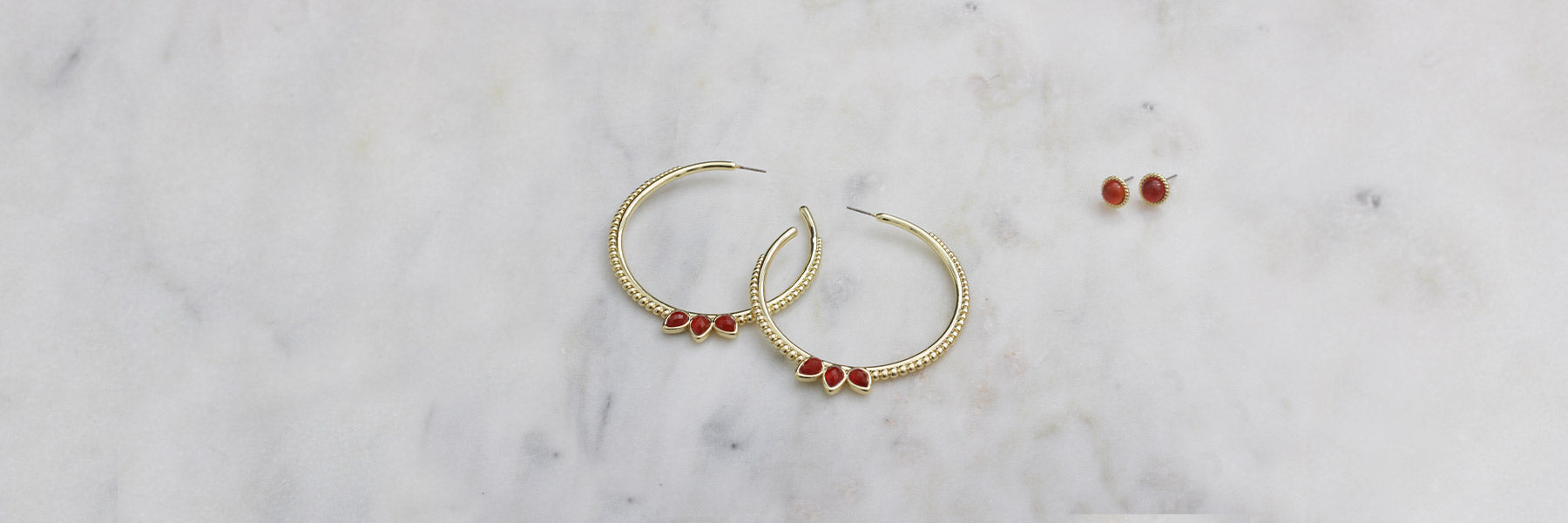 Boucles d'oreilles rouges